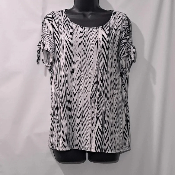 Calvin Klein Cold Shoulder Shirt - Picture 7 of 7